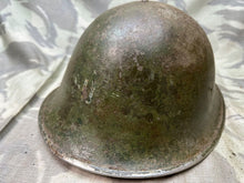 Charger l&#39;image dans la galerie, Original WW2 British / Canadian Army Mk3 High Rivet Turtle Helmet &amp; Liner
