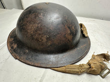 Charger l&#39;image dans la galerie, Original WW1 / WW2 British Army Mk1* Army Combat Helmet &amp; Liner
