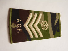 Load image into Gallery viewer, DPM Rank Slides / Epaulette Single Genuine British Army - ACF Staff Sergeant
