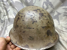 Charger l&#39;image dans la galerie, Original WW2 Canadian / British Army Mk3 High Rivet Turtle Helmet &amp; Liner
