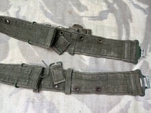 Charger l&#39;image dans la galerie, Original WW2 British Army 44 Pattern Soldiers Belt - 36&quot; Waist
