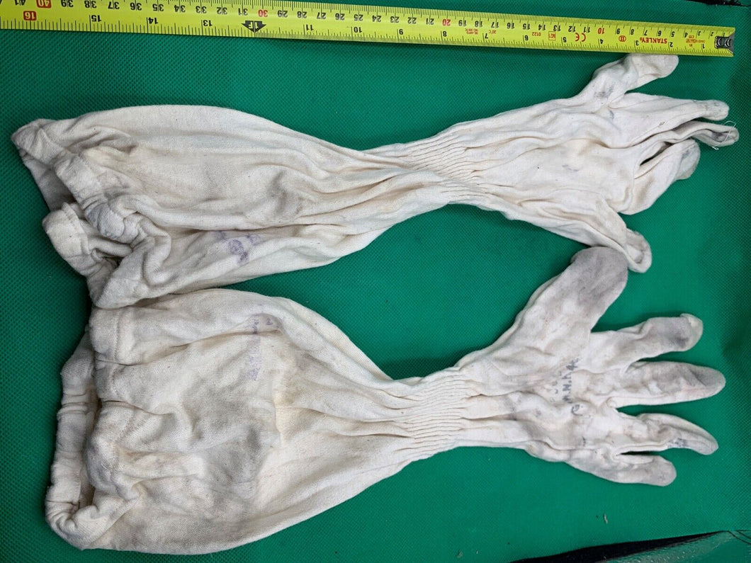 Original WW2 British Royal Navy Gunners Flash Gloves - RARE