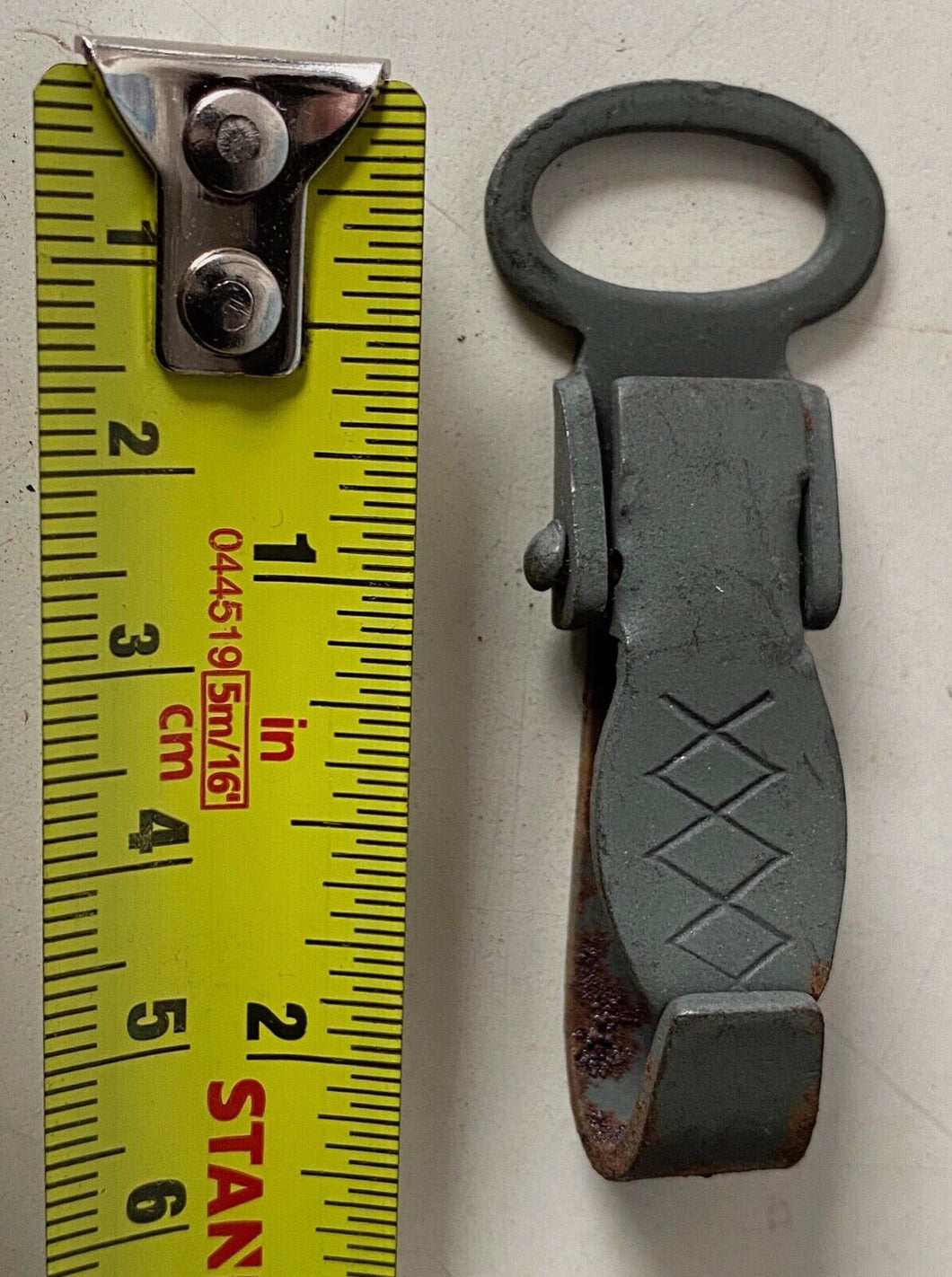 1 x WW2 German Army Luft Waterbottle / Equipment Hook for connecting to the belt