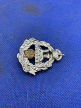 Load image into Gallery viewer, British Army Cap Badge - East Lancashire Regiment Kings Crown
