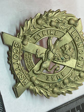 Load image into Gallery viewer, Original WW1 / WW2 British Army London Scottish Regiment Cap Badge
