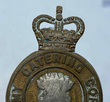 Load image into Gallery viewer, A worn Queens crown ARMY CATERING CORPS cap badge with rear slider -- -- B36 - The Militaria Shop
