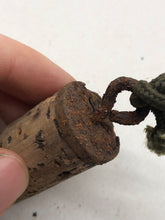 Load image into Gallery viewer, Original WW1 / WW2 British Army Water Bottle Cork Lid
