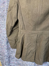 Lade das Bild in den Galerie-Viewer, Original US Army WW2 Class A Uniform Jacket - 36&quot; X Large Chest - 1941 Dated
