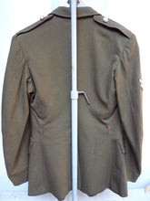 Load image into Gallery viewer, British Army No 2 Dress Uniform / Tunic Badged - Scots Guards - Chest 36&quot;
