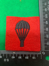 Load image into Gallery viewer, British Army Airborne Paratrooper Lightbulb Badge - Parachute Qualification
