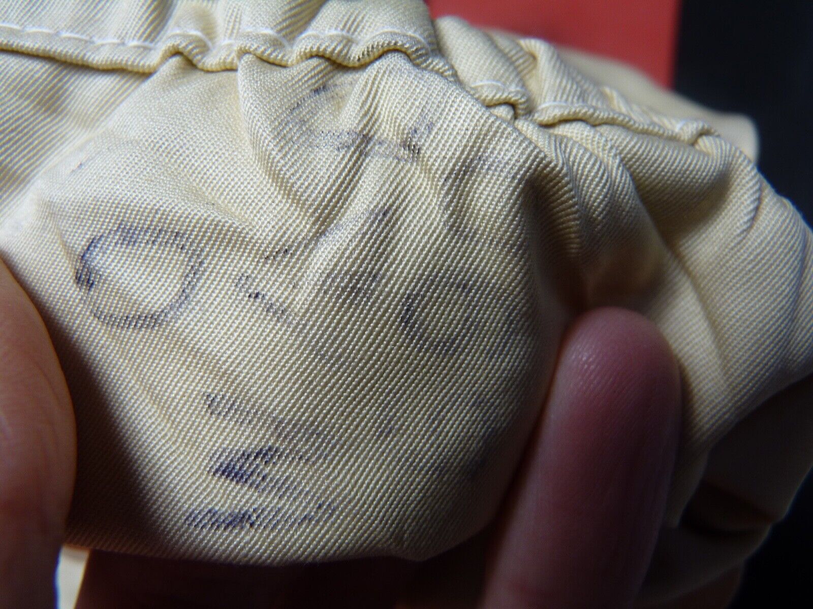 Original WW2 British Army Gunners Winter White Gloves - 1943 - The Militaria Shop
