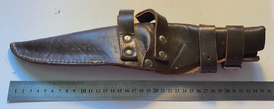 1915 pattern Bulgarian Army issue leather pick-axe head cover. Good condition.