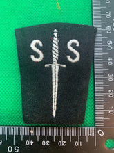 Load image into Gallery viewer, British Army 2nd Commando Cloth Cap Badge S.S Commando Badge
