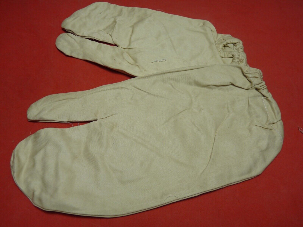 Original WW2 British Army Gunners Winter White Gloves - 1942