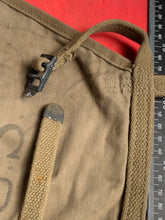 Lade das Bild in den Galerie-Viewer, Original WW2 US Army M1928 Haversack Pack Tail
