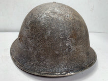 Charger l&#39;image dans la galerie, Original WW2 British / Canadian Army Mk3 Turtle Helmet
