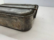 Charger l&#39;image dans la galerie, Original WW2 British Army Soldiers Mess Tin 2 Part Set - Used Original
