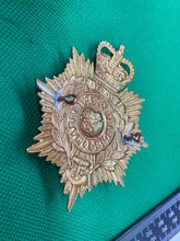 Charger l&#39;image dans la galerie, Original Queen&#39;s Crown British Army Royal Marines Cap Badge
