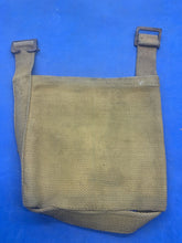 Charger l&#39;image dans la galerie, WW2 British Army / RAF 37 Pattern Webbing Water Bottle Carrier Harness Original
