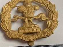 Load image into Gallery viewer, WW1 / WW2 British Army - South Lancashire Regiment gilt brass cap badge.
