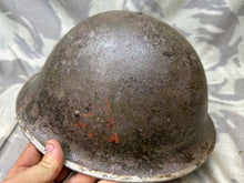 Charger l&#39;image dans la galerie, Original WW2 Canadian / British Army Mk3 High Rivet Turtle Helmet &amp; Liner
