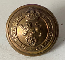 Load image into Gallery viewer, British Army The Kings Own Royal Regiment tunic / epaulette button - 18mm
