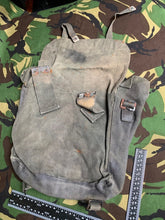 Charger l&#39;image dans la galerie, Original British Army RAF 37 Pattern Small Pack - WW2 Pattern Backpack/Side Bag
