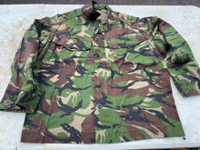 Load image into Gallery viewer, Genuine British Army DPM Woodland Combat Jacket - Size 160/104
