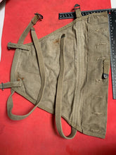 Lade das Bild in den Galerie-Viewer, Original WW2 US Army M1928 Haversack Pack Tail
