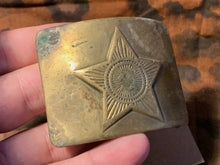 Load image into Gallery viewer, Genuine WW2 USSR Russian Soldiers Army Brass Belt Buckle - #51
