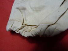 Load image into Gallery viewer, Original WW2 British Army Gunners Winter White Gloves - 1942
