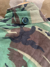 Load image into Gallery viewer, Genuine British Army Issue DPM Combat Smock - Size 38&quot; Chest
