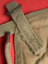 Lade das Bild in den Galerie-Viewer, Original WW2 US Army M1928 Haversack Pack Tail
