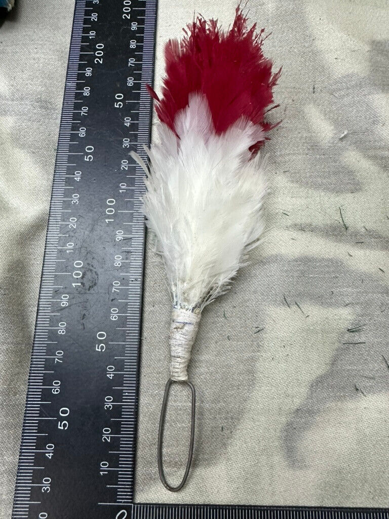 Genuine British Army White Hackle / Feather Plume - Fusiliers