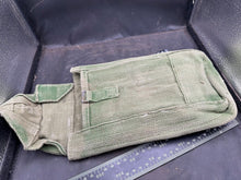 Charger l&#39;image dans la galerie, Original British Army 37 Pattern Bren Pouch - WW2 Pattern
