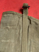 Lade das Bild in den Galerie-Viewer, Original WW2 US Army M1928 Haversack Pack Tail
