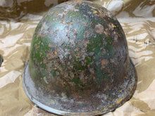 Charger l&#39;image dans la galerie, WW2 Mk3 High Rivet Turtle - British / Canadian Army Helmet - Nice Original

