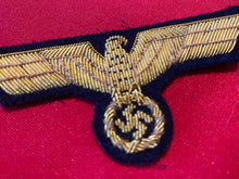 Charger l&#39;image dans la galerie, Reproduction Kriegsmarine Gilt Bullion Breast Eagle Badge.

