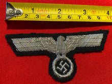 Lade das Bild in den Galerie-Viewer, Reproduction Panzer Officers Bullion Weave Breast Eagle badge.
