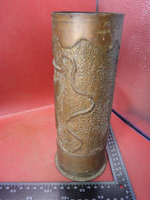 Lade das Bild in den Galerie-Viewer, Original WW1 Trench Art Shell Case Vase with Initials
