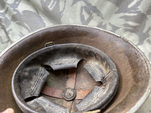 Charger l'image dans la galerie, Original WW2 British / Canadian Army Mk3 High Rivet Turtle Helmet &amp; Liner - The Militaria Shop
