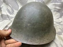 Charger l'image dans la galerie, Original WW2 Era British Army Mk4 Turtle Helmet - The Militaria Shop
