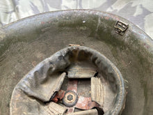 Charger l'image dans la galerie, Original WW2 Era British Army Mk4 Turtle Helmet - The Militaria Shop
